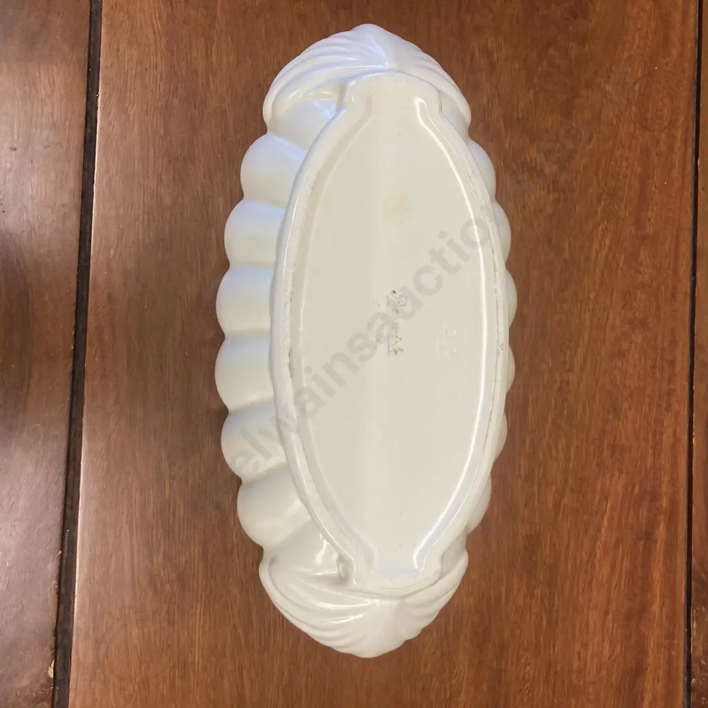 Art Deco Beswick 1192 Cream Low Fluted Bulb Bowl, 1940s. 8.5 x 30.5cm Image 1++